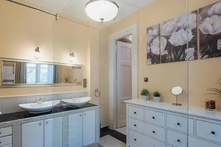 Charming Flat In The Center Апартаменты Будапешт